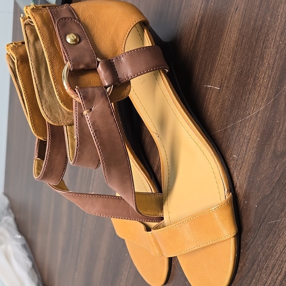 Nine West Size 8.5 Yellow and Brown Wedge Sandals - Picture 2 of 10
